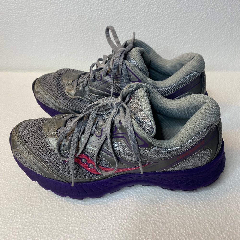 Womens saucony grey with purple soles running shoes size 7